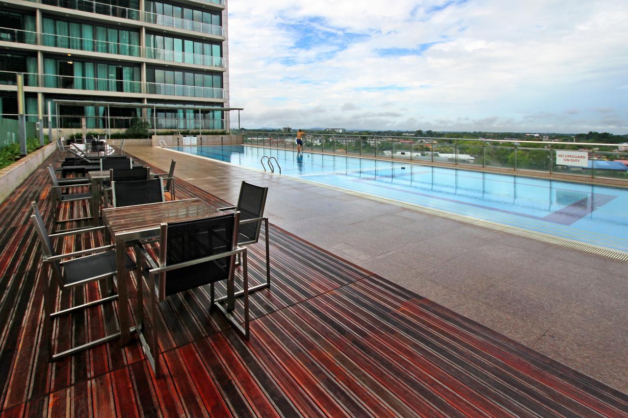 Bernard Holiday Home @ Imperial Suites קוצ'ינג מראה חיצוני תמונה