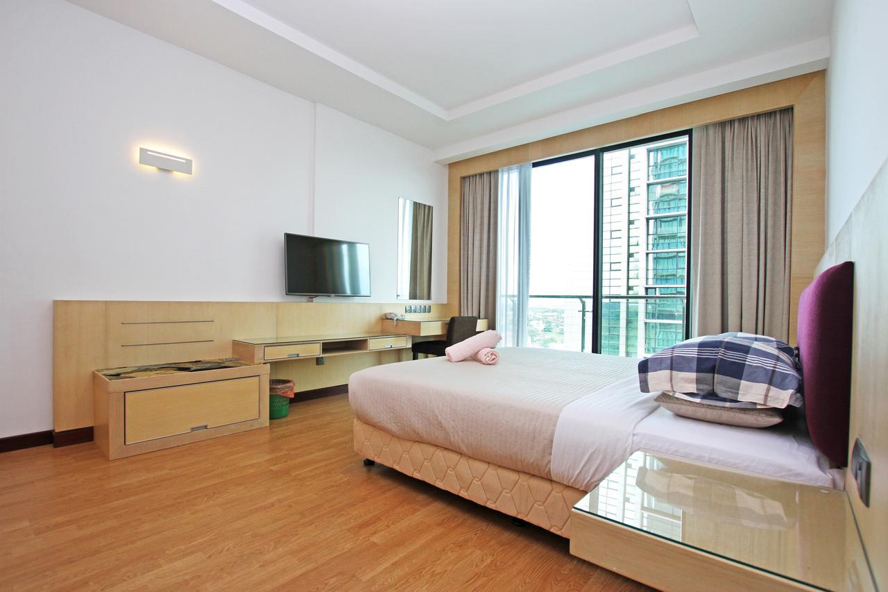 Bernard Holiday Home @ Imperial Suites קוצ'ינג מראה חיצוני תמונה