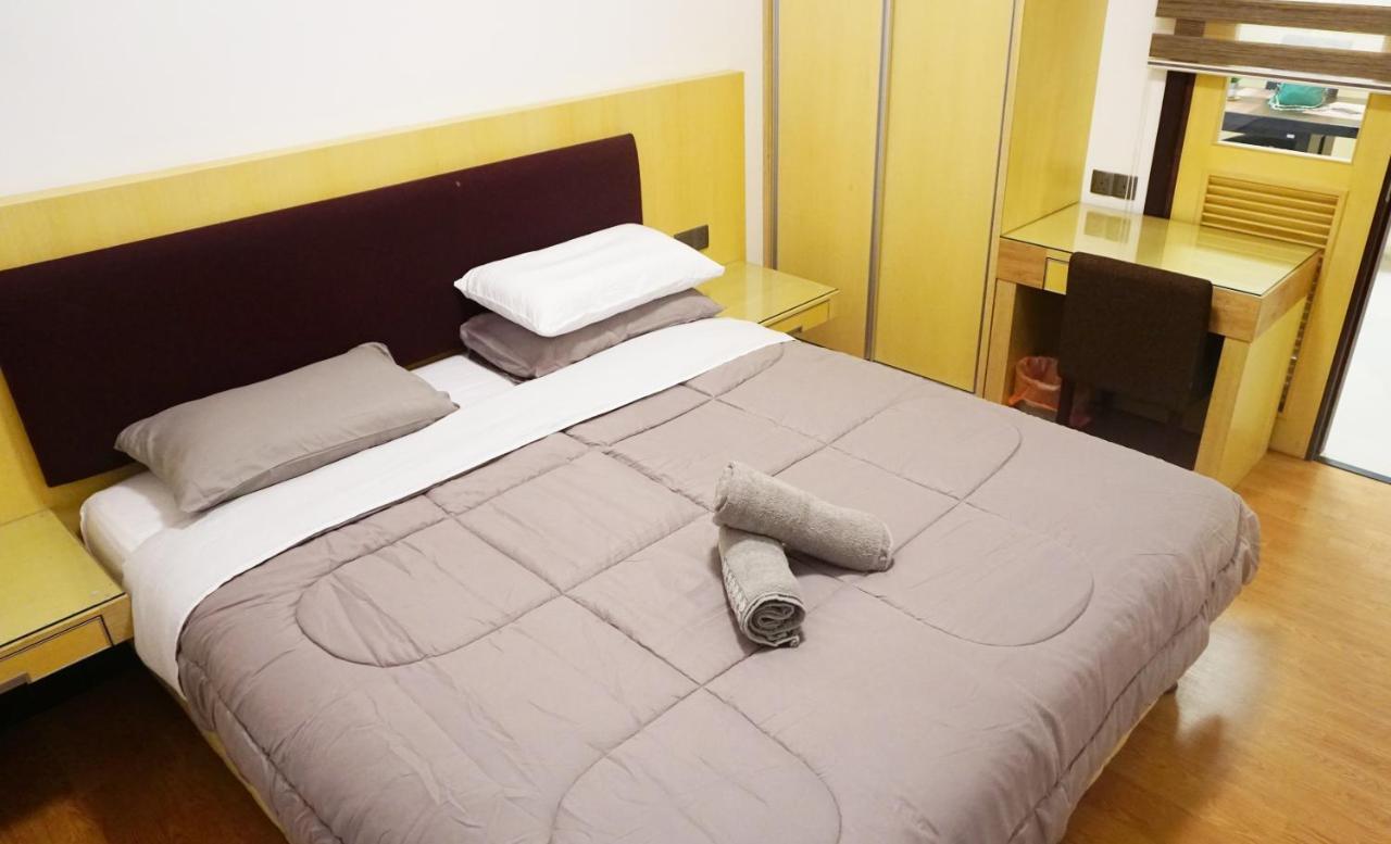 Bernard Holiday Home @ Imperial Suites קוצ'ינג מראה חיצוני תמונה